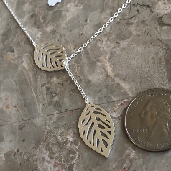 3/25⚡️Filagree Leaf stainless steel necklace - Picture 4 of 8